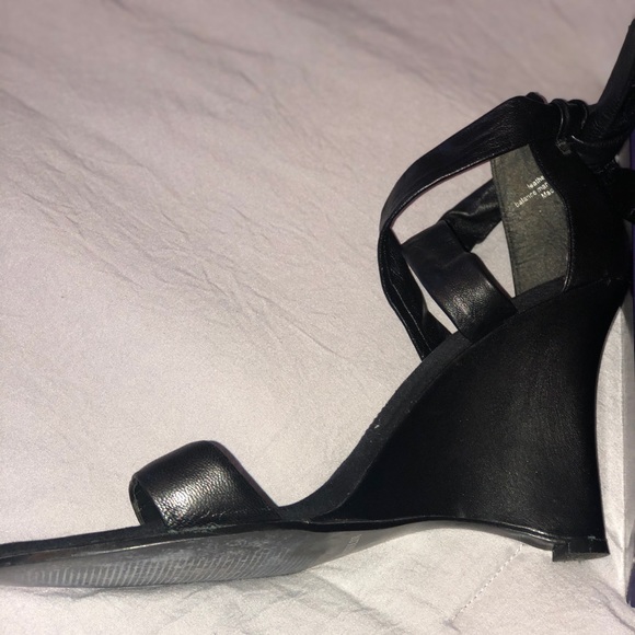 Gorgeous black leather wedge - Picture 10 of 14